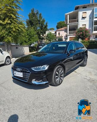 Audi A4 Avant 40 2.0 g-tron Business 170cv s-troni