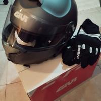 casco e guanti moto
