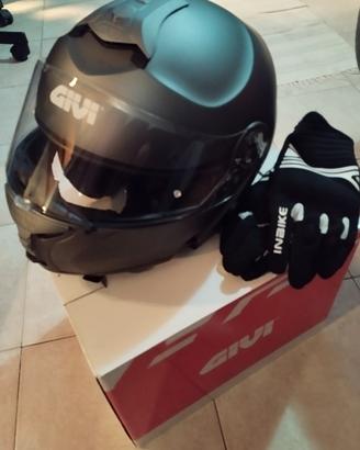 casco e guanti moto