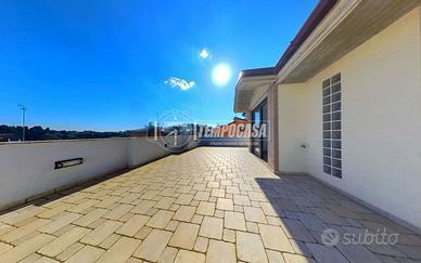 ATTICO AMPIA METRATURA CON GARAGE E TERRAZZO