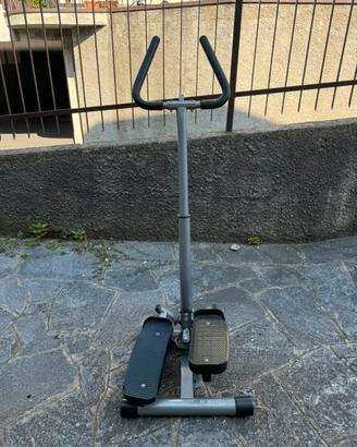 Step con manubrio palestra in casa