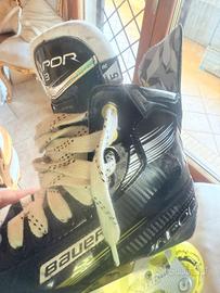 TUTTO  Hockey in line STOCK