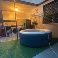 Piscina idromassagio