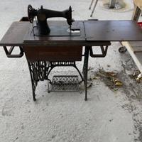 Macchina da cucire antica singer