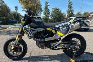 Husqvarna 701 supermoto (A2)