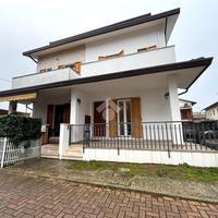 VILLA A SCHIERA A RAVENNA
