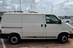 Volkswagen Transporter T4 2.5 TDI