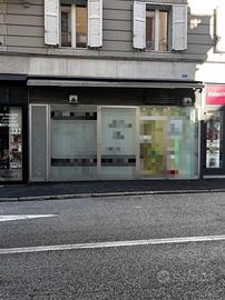 Locale commerciale disponibile