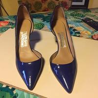 Salvatore Ferragamo-Dècolletè donna in vernice blù