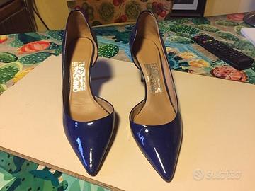 Salvatore Ferragamo-Dècolletè donna in vernice blù