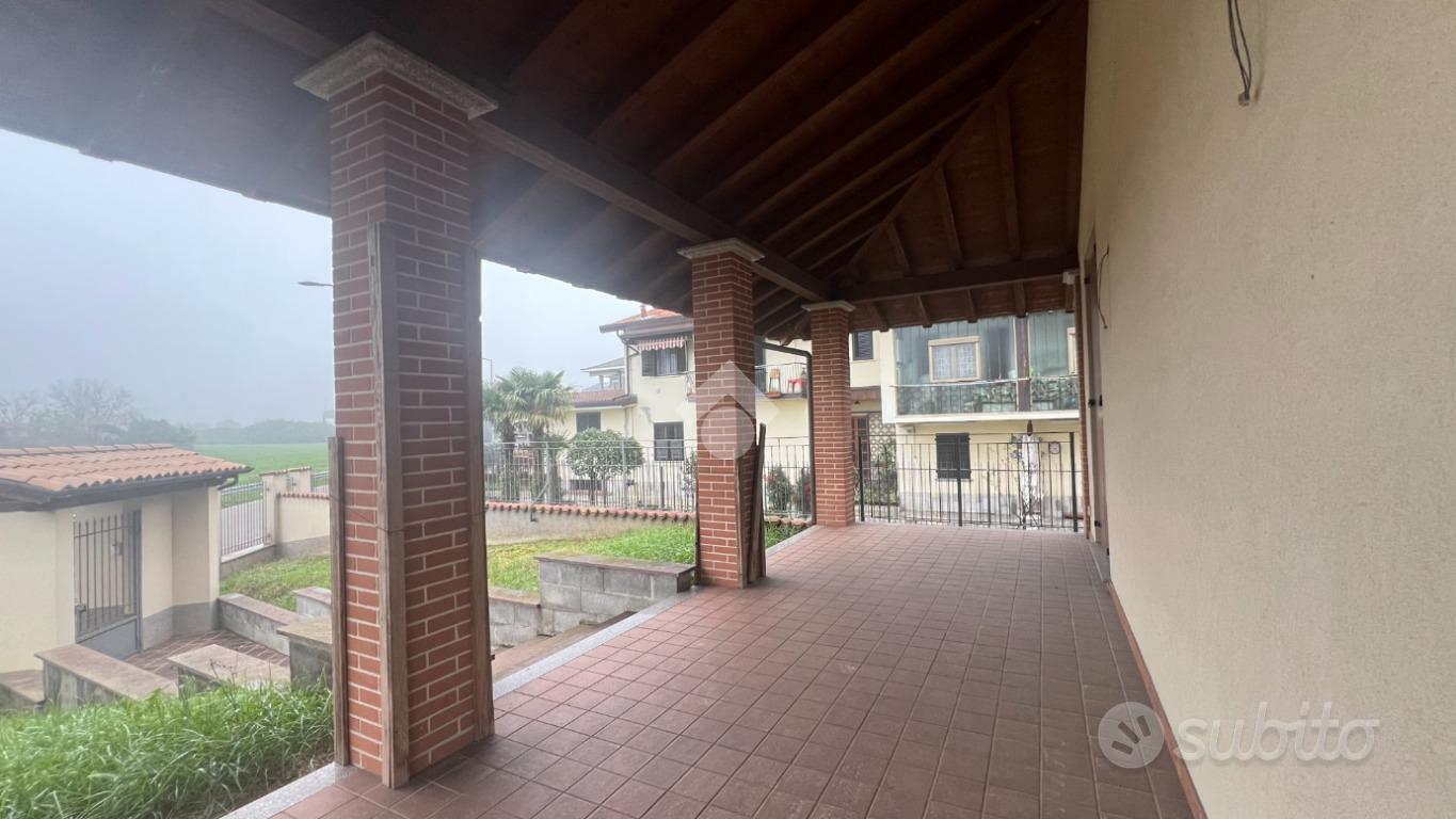 VILLA A SCHIERA A CORBETTA - View 6
