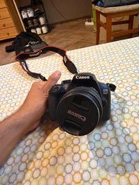 Canon EOS 1300D + obiettivo canon 18-55 mm