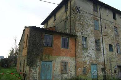 Casa indipendente di 226 m² con più di 5 locali e 