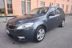 Kia Ceed 1.4 Benz euro 5 99 Milà km