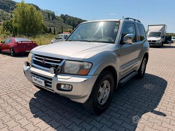 Mitsubishi Pajero 3.2 16V DI-D 3p. GLS1 4x4
