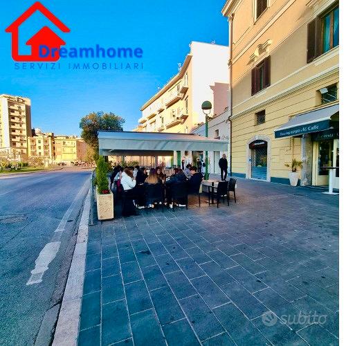 Bar avviatissimo nel cuore della città - Vista 2