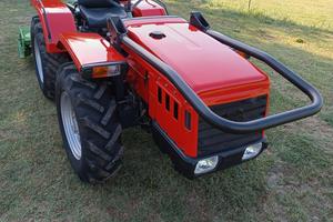 Carraro Tigrone 3700 fisso con attrezzature 