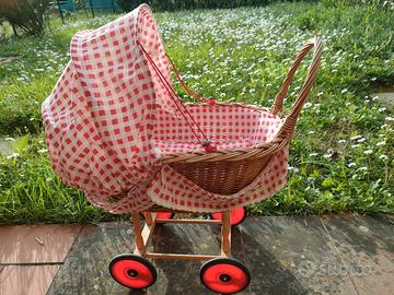 Culla gioco in stoffa e vimini per bambola -Arezzo
