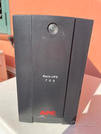 Gruppo di continuità APC Back-UPS 700 VA - 390 W -