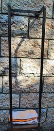 struttura mensola verticale ferro ripiano legno