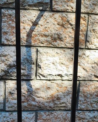 struttura mensola verticale ferro ripiano legno