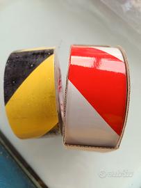 nastro adesivo segnalatore per pavimenti