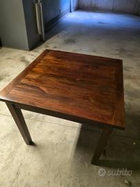 Tavolo in legno 