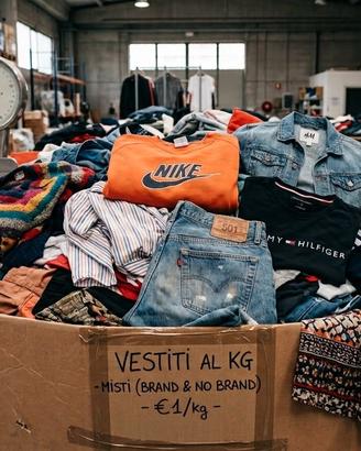 vestiti a 1 euro al kg per rivenditori