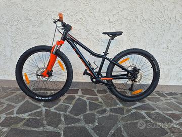 Bici SCOTT Scale 24 Disc