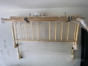 Struttura letto matrimoniale in ottone dorato