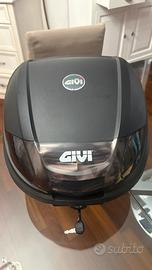 Bauletto Givi per moto 30 litri con piastra