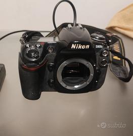 Nikon d 300s funzionante con batteria 