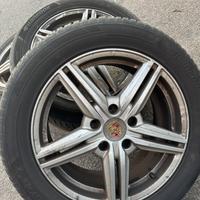 4 Gomme e cerchi porsche 19