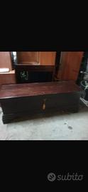 Cassapanca antica