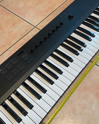 tastiera midi KOMPLETE KONTROL A62