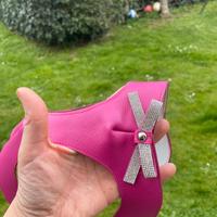 Pettorina cane in vera pelle fucsia con strass