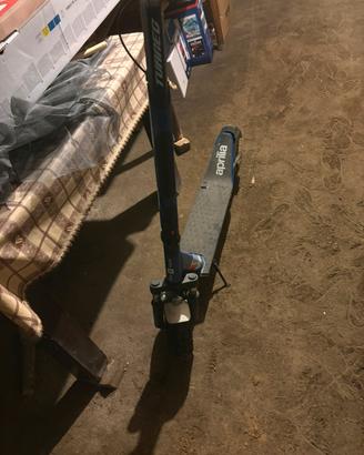Monopattino elettrico Aprilia Tuareg
