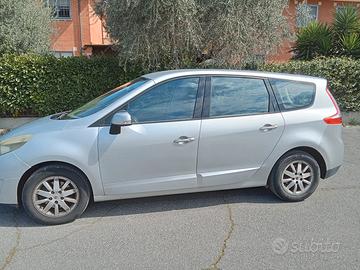 Renault gran Scenic 7 posti 1.9 TDI 2010