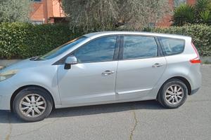 Renault gran Scenic 7 posti 1.9 TDI 2010