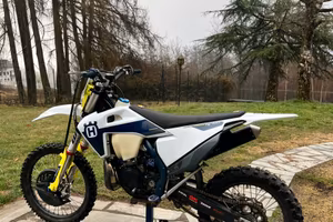 Husqvarna TE 300 i