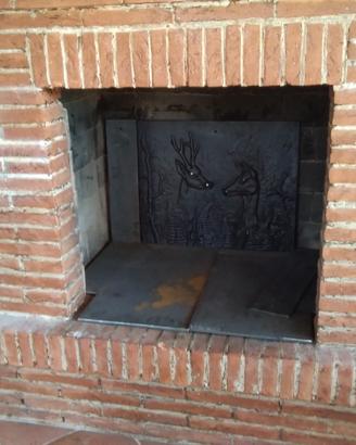 Piastre in Ghisa per camino 