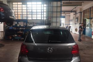auto WW polo appena verniciata