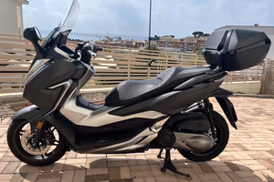 Honda Forza 300