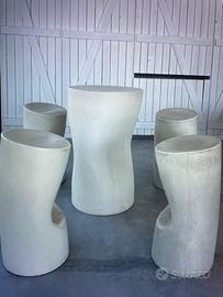 Tavolo rotondo con 4 sedie