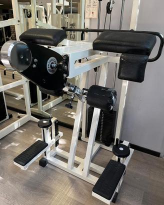 Gluteos machine marca tecnogym
