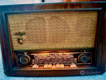 Radio a valvole Vega Fm 205