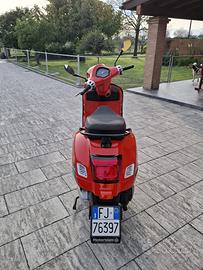 Piaggio Vespa 300 GTS - 2024