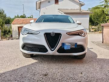alfa romeo stelvio q4