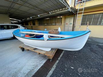 Gozzo in vetroresina 3.6metri