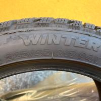 Gomme invernali  225/45 R17 94V